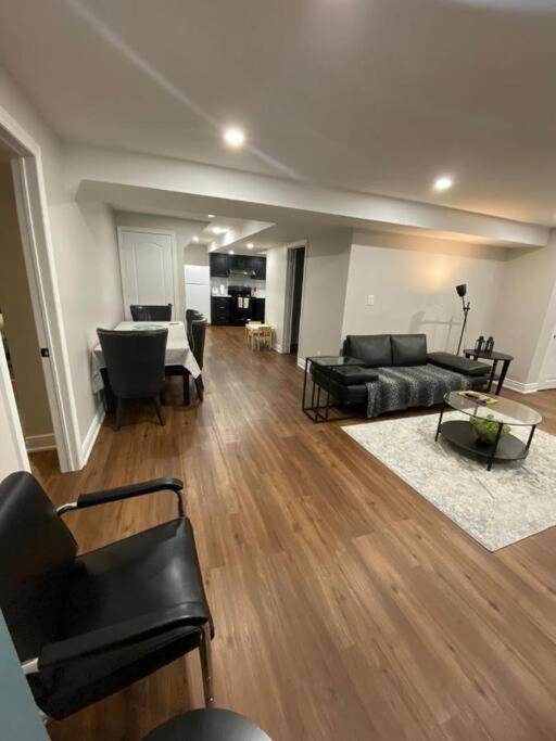 Spacious Basement 密西沙加 外观 照片