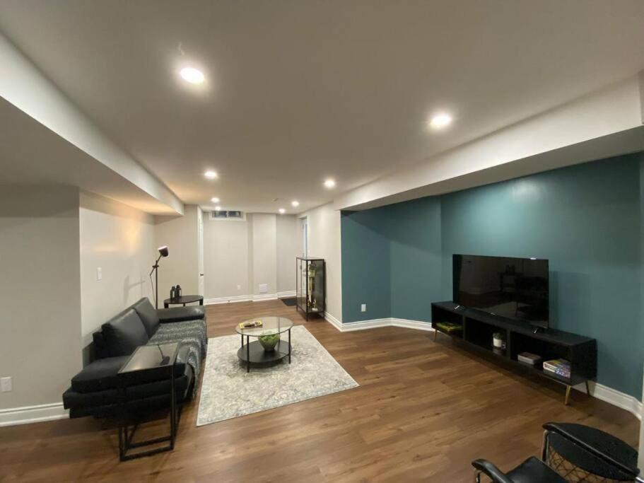 Spacious Basement 密西沙加 外观 照片